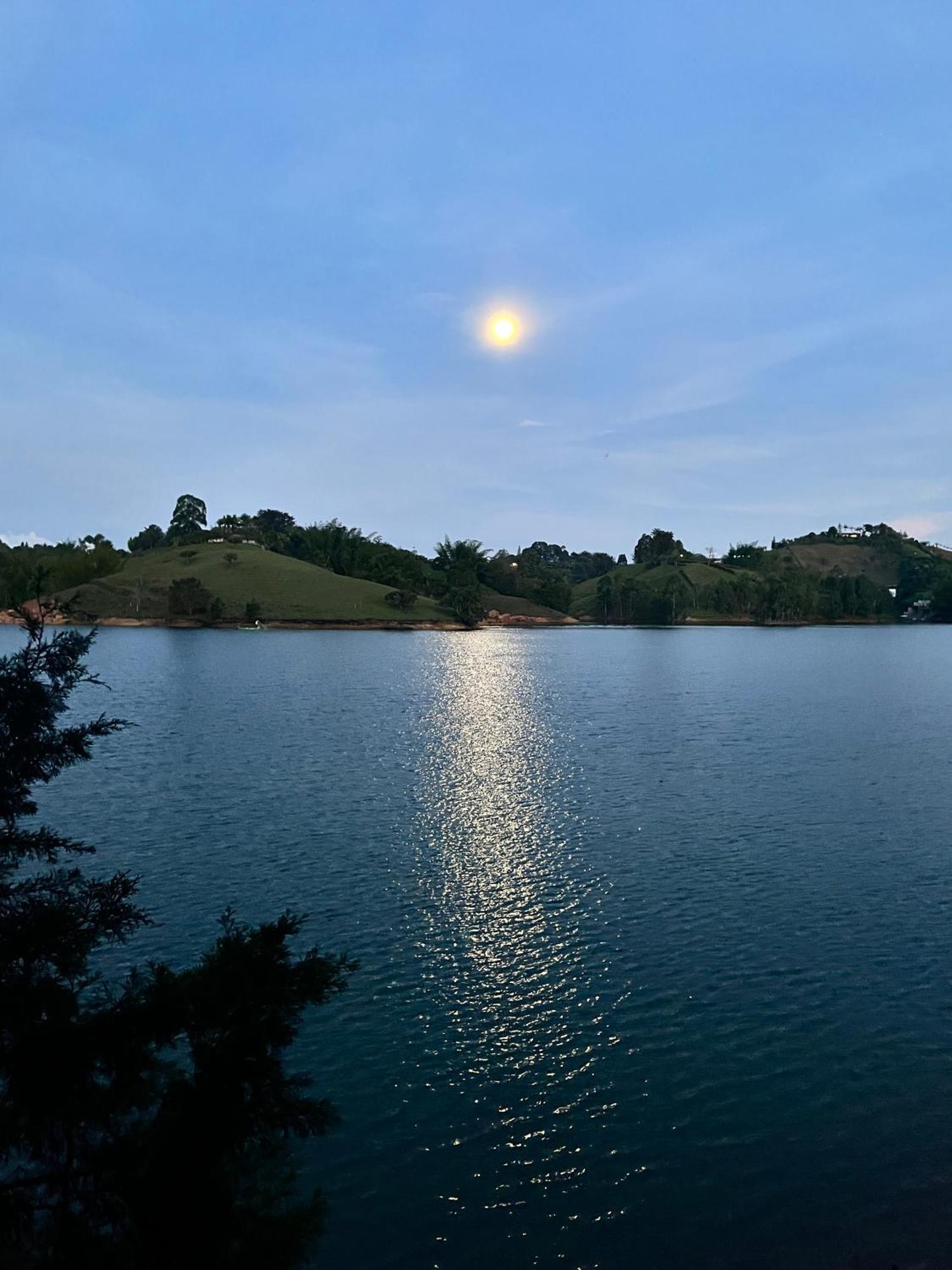 Porto Marina Hotel Guatape Luaran gambar